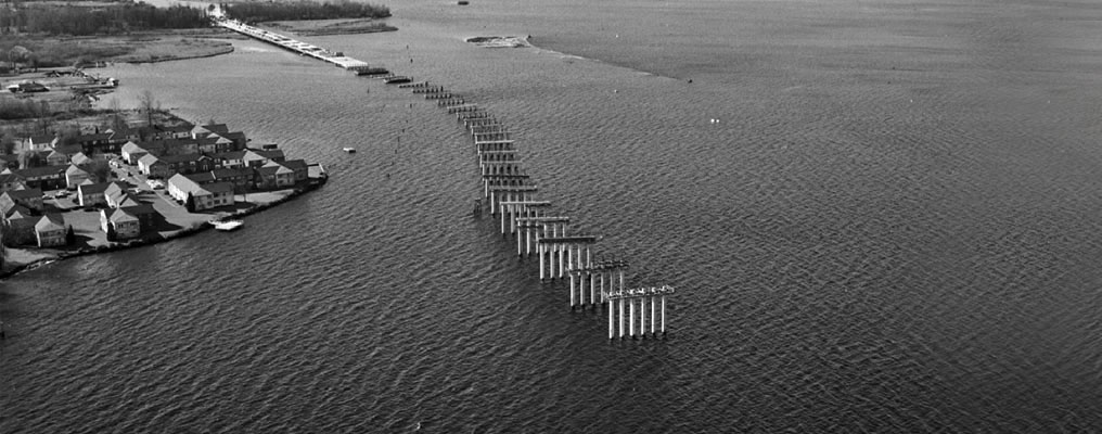 Evergreen Point Bridge under construction